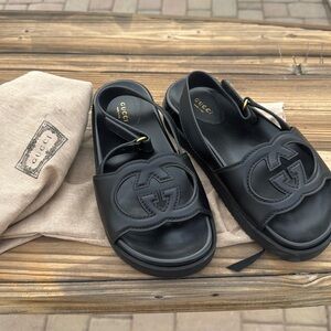 Completely brand new. Wore once.